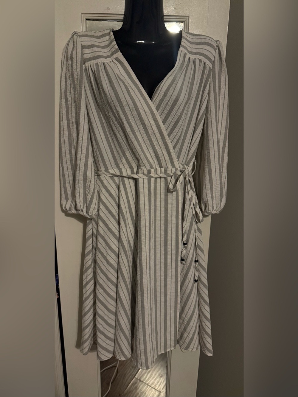 Calvin Klein Striped Faux Wrap Puff Sleeve Midi Dress White Gray 4